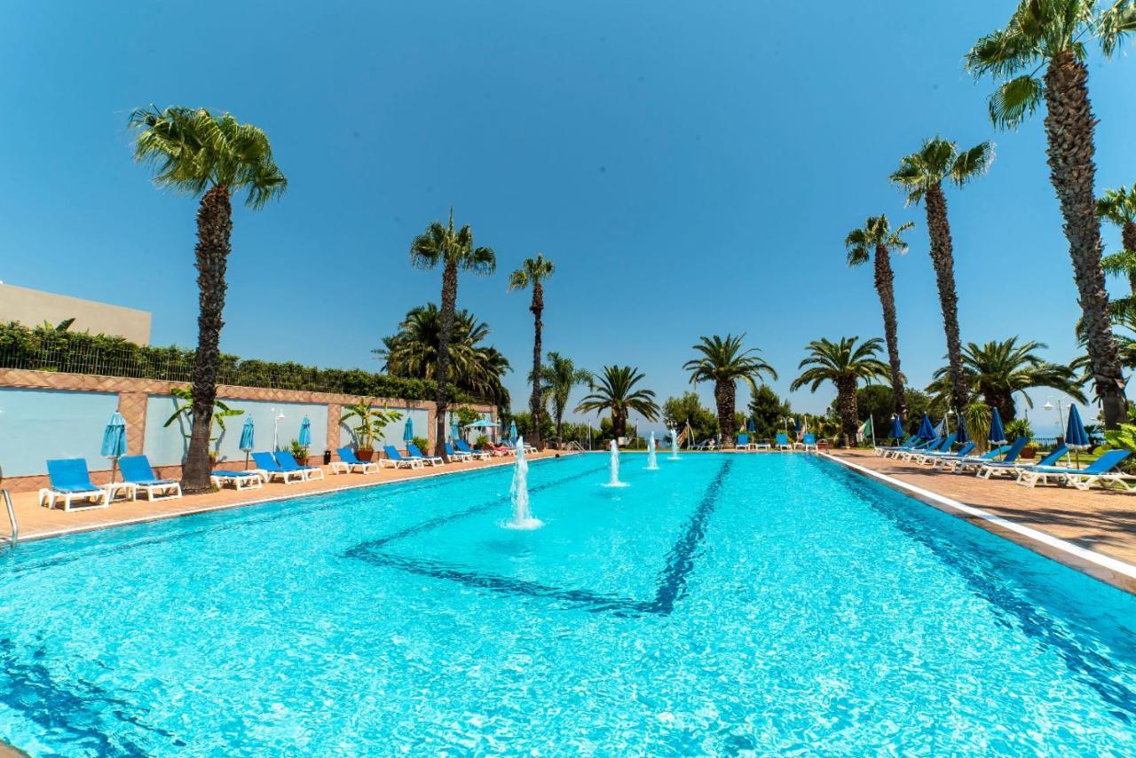 Orizzonte Acireale Hotel Buitenkant foto
