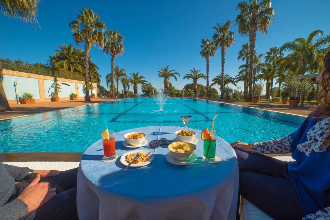 Orizzonte Acireale Hotel Buitenkant foto
