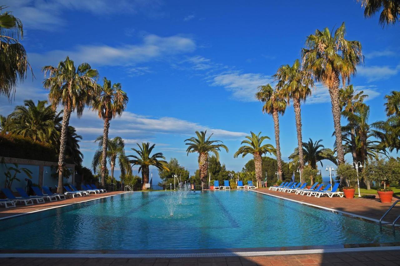 Orizzonte Acireale Hotel Buitenkant foto